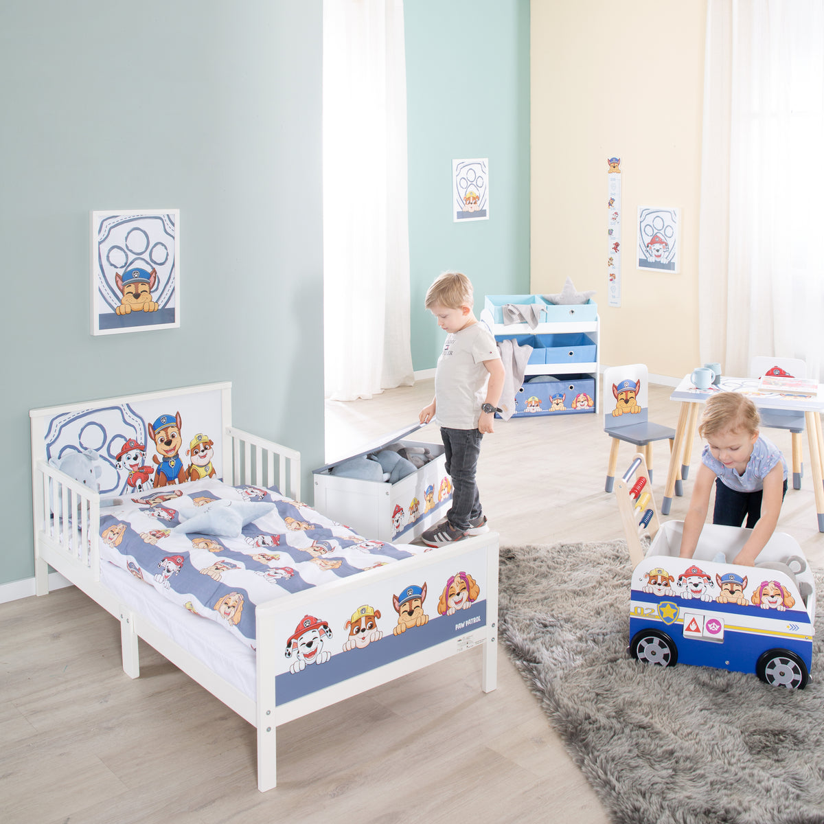 Vorschaubild der Kollektion Paw Patrol mit Toddler-Bett, Motorikbus, Spielregal in Blau / Weiß
