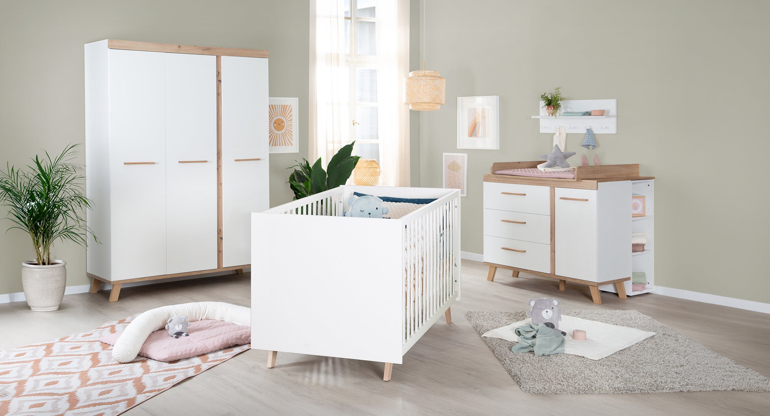 Milieu Bild von roba Kinderzimmer Serie Smile - 3-teiliges Babyzimmer in Weiß / Dekor Artisan Eiche