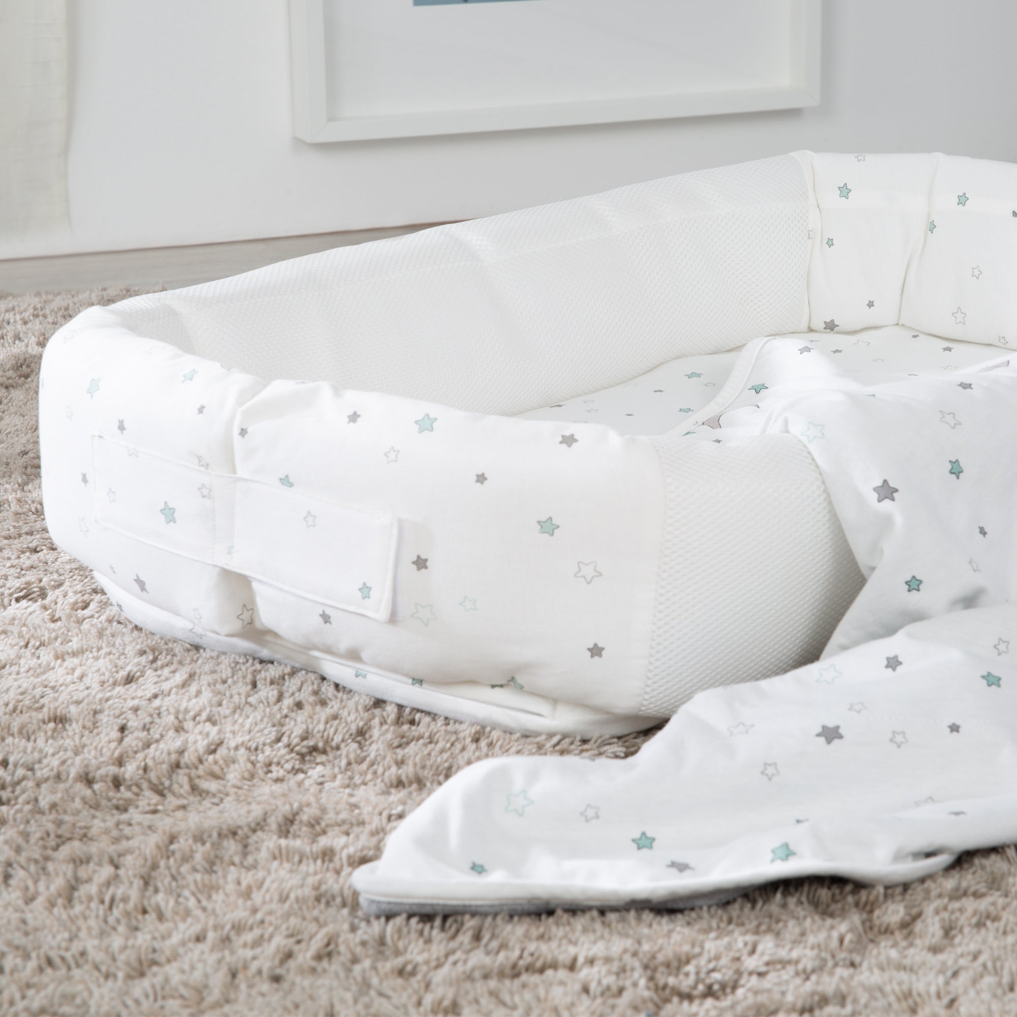 Vorschaubild Kollektion Jersey - Babylounge mit Babydecke im Design Sternenzauber grau - Weiß / Hellgraue Sterne