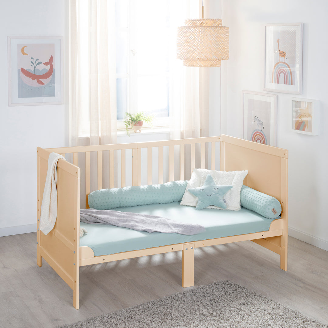 Cuna combinada EASY SLEEP 70x140 incl. esquinas de conversión - Madera natural – Foto ambientada (4/16)