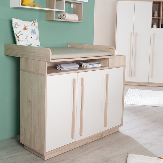 Furniture Set 2-Piece 'Elva' - Baby Cot 70x140 + Changing Table - Cashmere / Virginia Chestnut – Lifestyle Image (5/19)