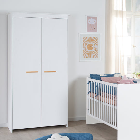 Wardrobe 'Lilo' 2-Door with Solid Wood Handles - Wood White Lacquered – Lifestyle Image (2/7)