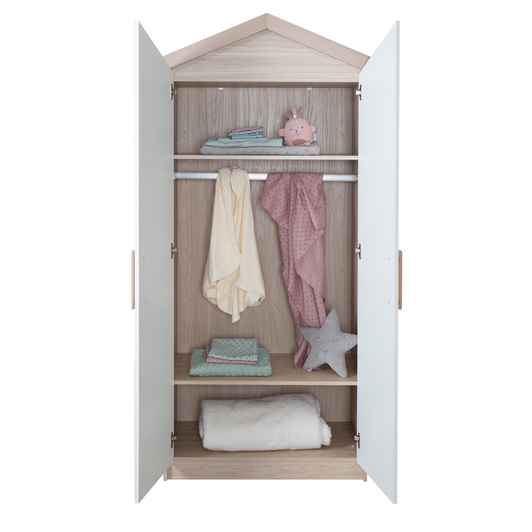 Kinderkleiderschrank 'Cabane' 2-türig in Hausoptik - Weiß / Eichen-Dekor – Freisteller (4/8)