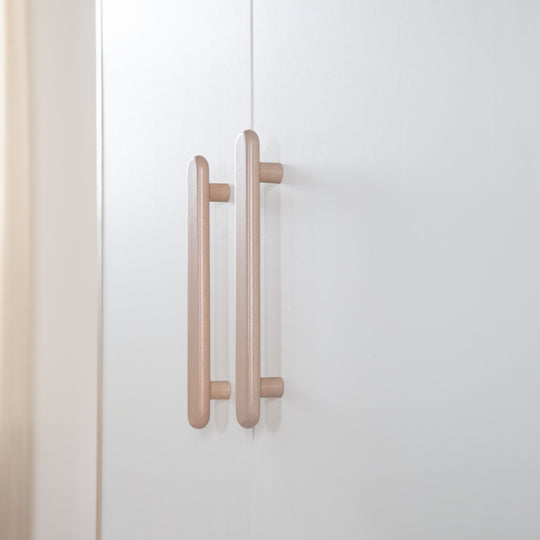 Kinderkleiderschrank 'Cabane' 2-türig in Hausoptik - Weiß / Eichen-Dekor – Detailbild (7/8)