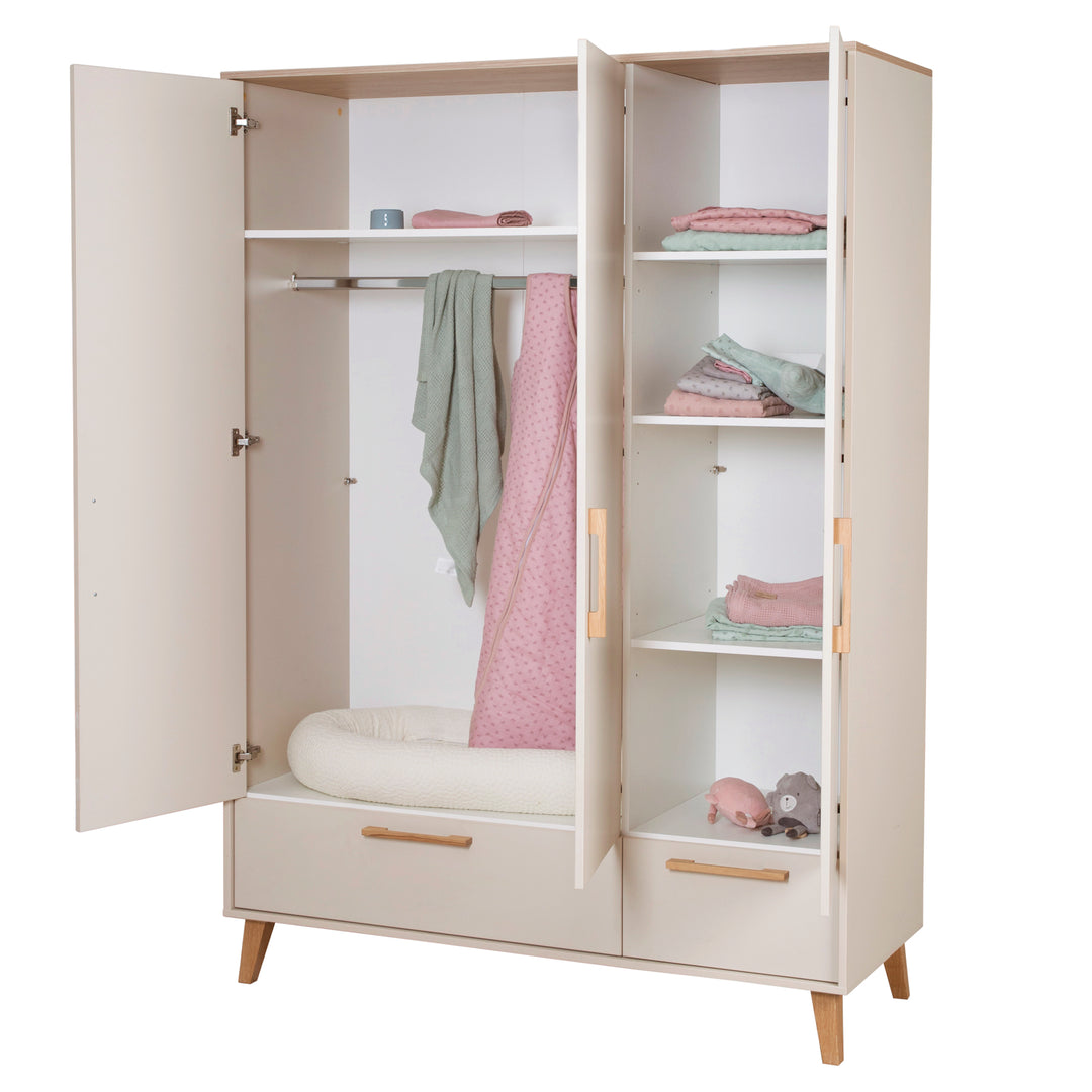 Wardrobe 'Jil' 3-Door with 2 Drawers - Cashmere / Chestnut – Cutout (7/10)