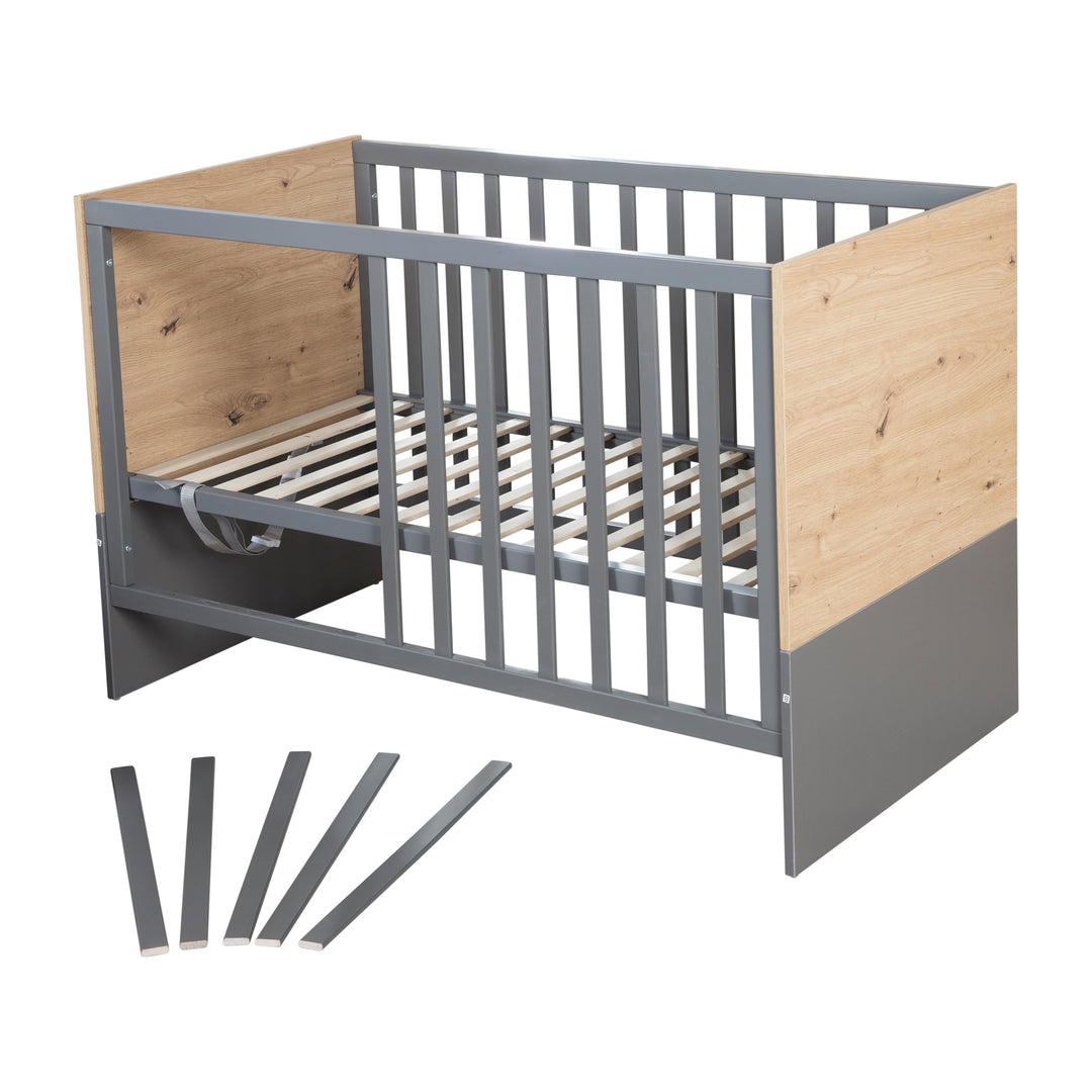 2 in 1 Baby- & Beistellbett 'Anna' 60 x 120 cm - Anthrazit / Dekor in Kent Eiche – Freisteller (3/10)