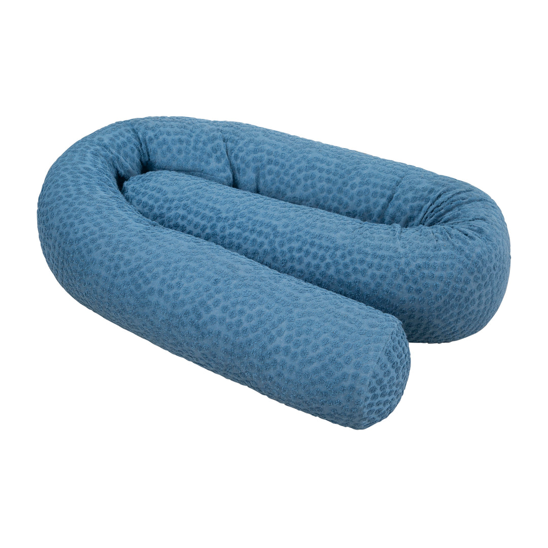 Bettschlange 'Seashells Indigo' 170 cm aus zertifizierter Bio-Baumwolle - Blau – Freisteller (1/8)