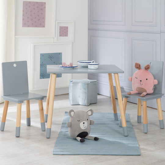 Set tavolo e sedie per bambini, mobili per bambini set, 2 sedie per bambini & 1 tavolo, set tavolo e sedie legno, grigio laccato – Foto d'ambiente (4/10)