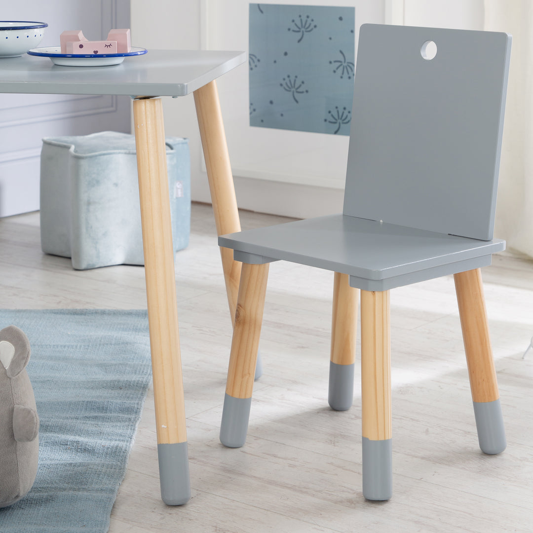 Set tavolo e sedie per bambini, mobili per bambini set, 2 sedie per bambini & 1 tavolo, set tavolo e sedie legno, grigio laccato – Foto di dettaglio (6/10)