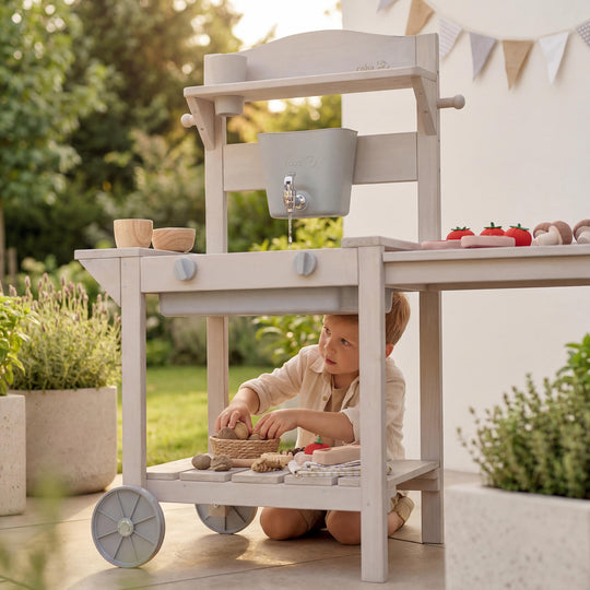 Mobile cucina da esterno BBQ per bambini - Certificato FSC legno - Grigio laccato – Foto d'ambiente (3/21)