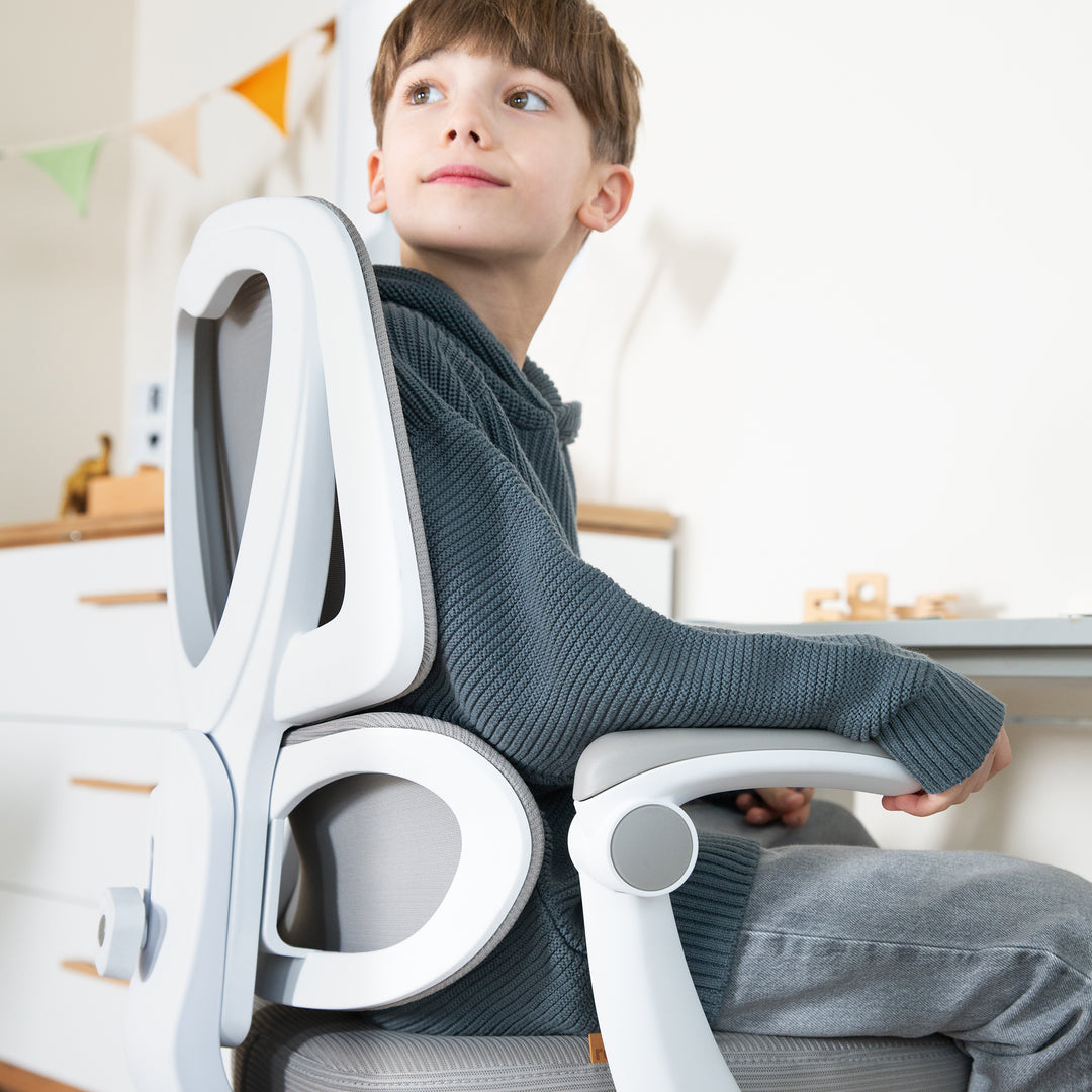 Kinderbürostuhl Smart Grow Premium - Ergonomischer Drehstuhl - Höhenverstellbar - Weiß / Grau – Milieubild (24/39)