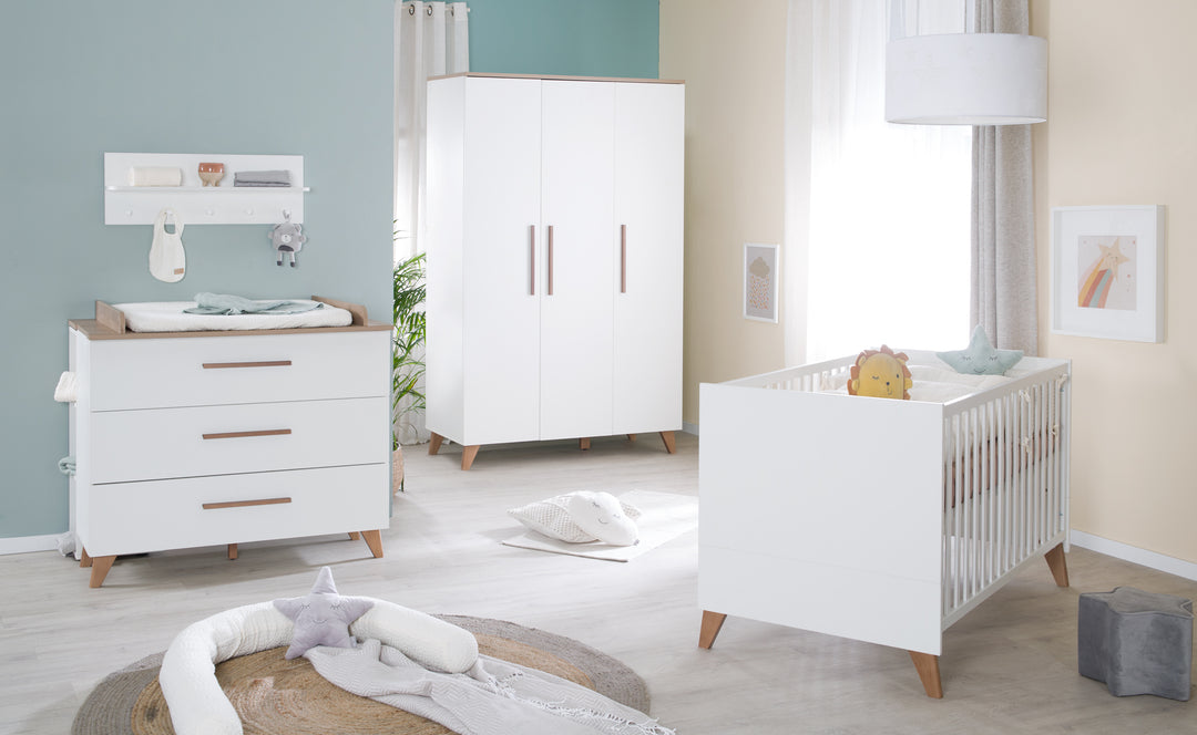 Kinderzimmer 'Ole' inkl. Baby-/Kinderbett 70x140, Kleiderschrank & Wickelkommode – Sonderbild (1/23)
