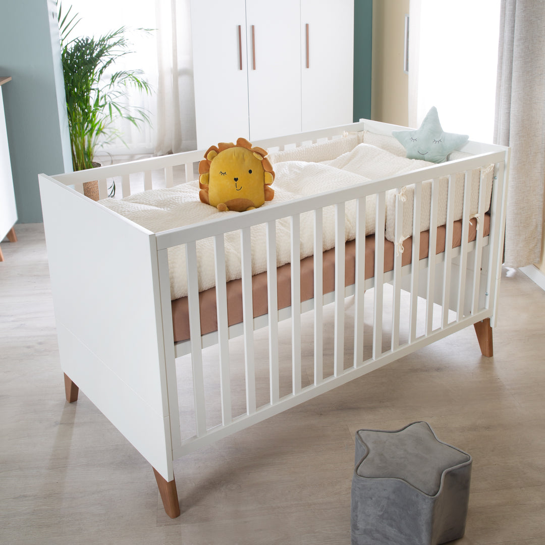Children's Room 'Ole' incl. Baby-/Children's Bed 70x140, Wardrobe & Changing Table – Lifestyle Image (6/23)