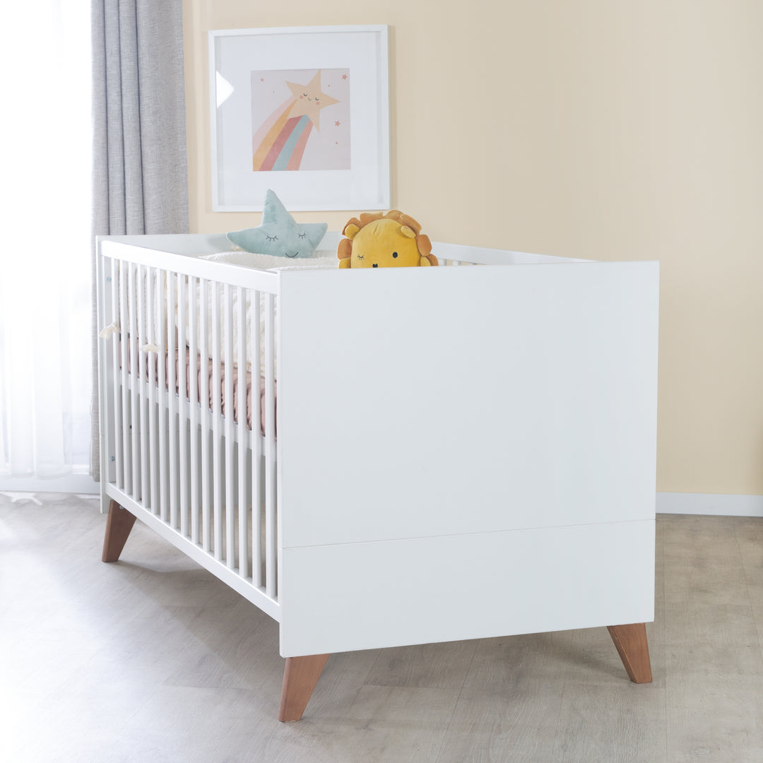 Children's Room 'Ole' incl. Baby-/Children's Bed 70x140, Wardrobe & Changing Table – Lifestyle Image (7/23)