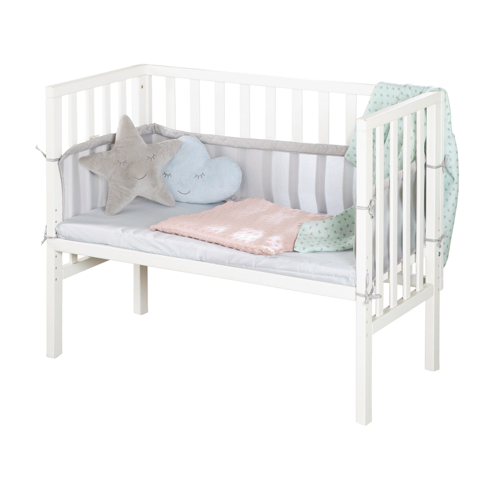 2in1 Beistellbett 'roba Style' inkl. Matratze 45x90, Mesh-Nestchen & Barriere - Holz weiß – Freisteller (2/7)