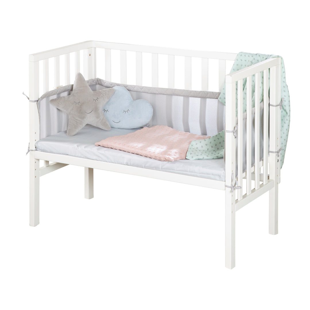 2in1 Beistellbett 'roba Style' inkl. Matratze 45x90, Mesh-Nestchen & Barriere - Holz weiß – Freisteller (2/7)