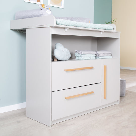 Commode à langer lea incl. plan à langer amovible - Poignées en bois - Beige / gris – Photo du produit (3/11)