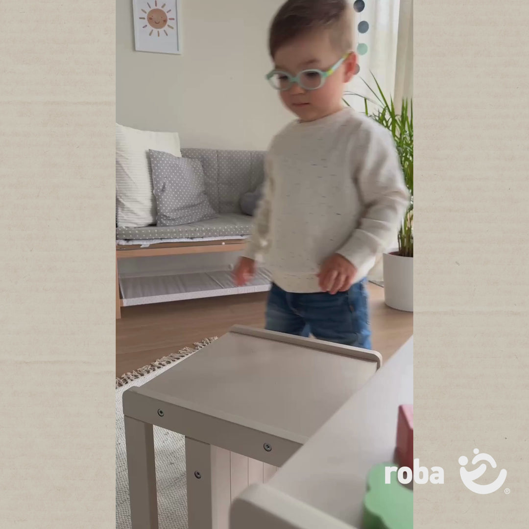 Sitzhocker für Kinder im Landhausstil - Wendehocker mit 3 Sitzhöhen - Holz beige / Cashmere – Produktvideo