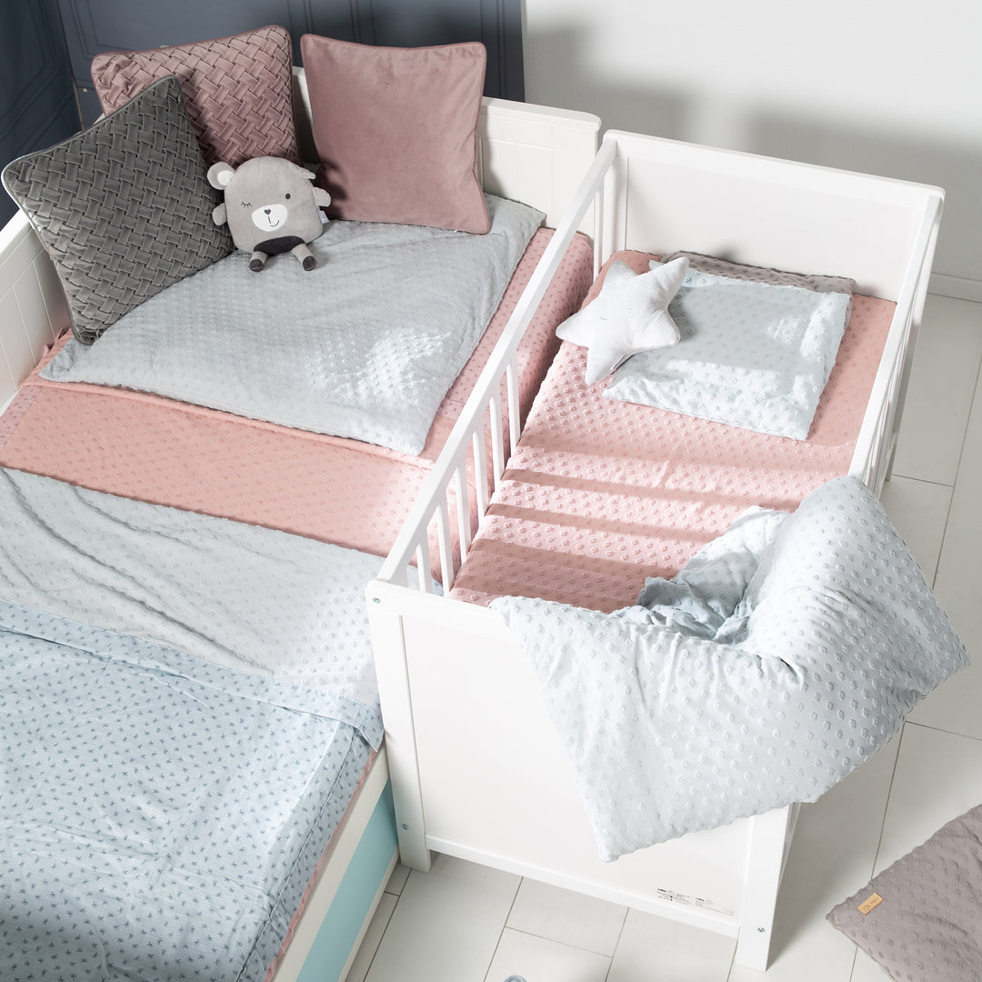 Lettino da co-sleeping, 60 x 120 cm, bianco, regolabile, 5 sbarre removibili, incl. rete a doghe & materasso – Foto d'ambiente (2/10)