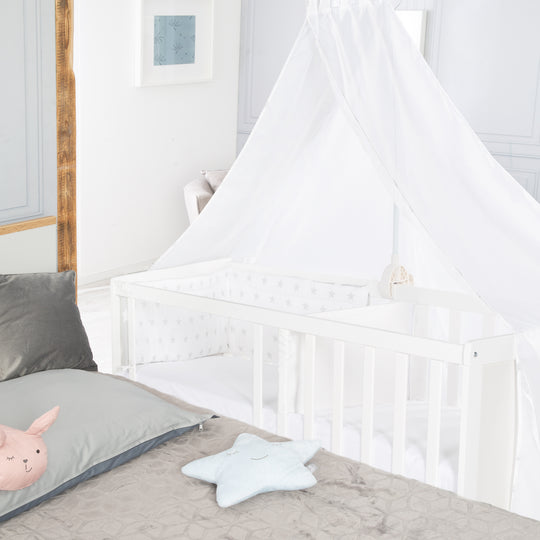 Multifunktionsbett with Beistellfunktion 60 x 120 cm, White, incl. Bettausstattung – Lifestyle Image (20/22)