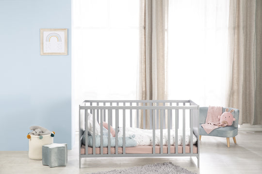 Cuna combinada 70x140 cm - Regulable en altura - 3 Barrotes extraíbles - Madera topo – Foto ambientada (4/9)