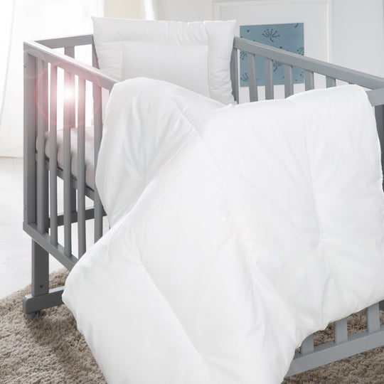 Copriletto trapuntato per bambini, per tutte le stagioni set culla (fodera interna), bianco, coperta 80 x 80 cm e cuscino 40 x 35 cm – Infografica (2/6)