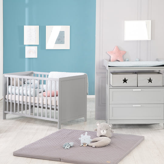 Set mobili 'Hamburg' - Lettino da co-sleeping 60x120 + cassettiera fasciatoio - Taupe – Foto d'ambiente (2/16)