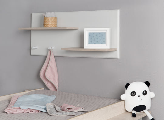 Scaffale a muro 'Helene', abbinato per cassettiera fasciatoio 'Helene', per cameretta neonati e bambini, grigio chiaro – Foto di dettaglio (4/5)