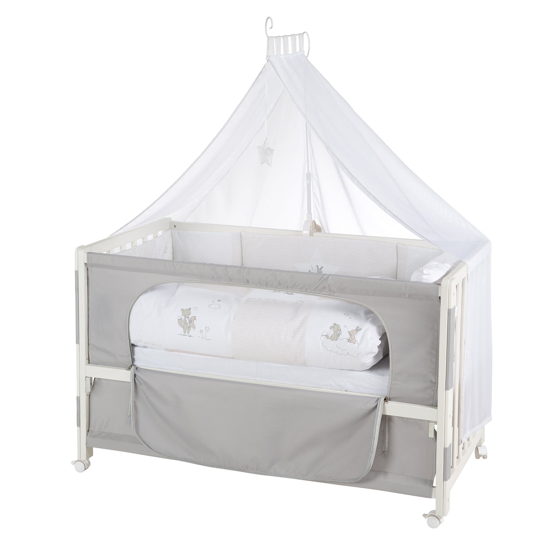 Room Bed 'Fox & Bunny', 60 x 120 cm, höhenverstellbar, Beistellbett zum Elternbett mit kompletter Ausstattung – Freisteller (1/13)