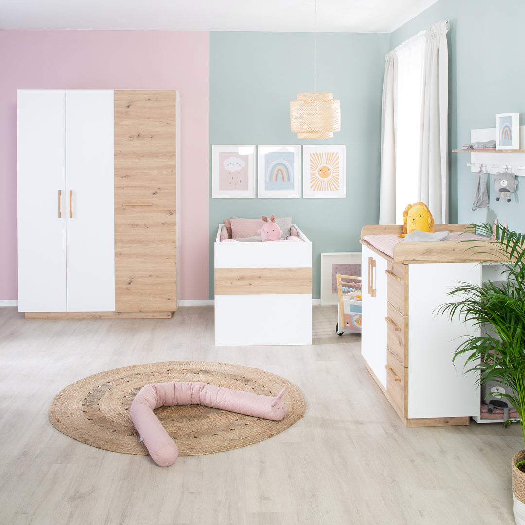 Wardrobe 'Lion' 3-Door - White / Wood-Effect Decor 'Artisan oak' - Handles Made of Solid Oak – Lifestyle Image (12/19)