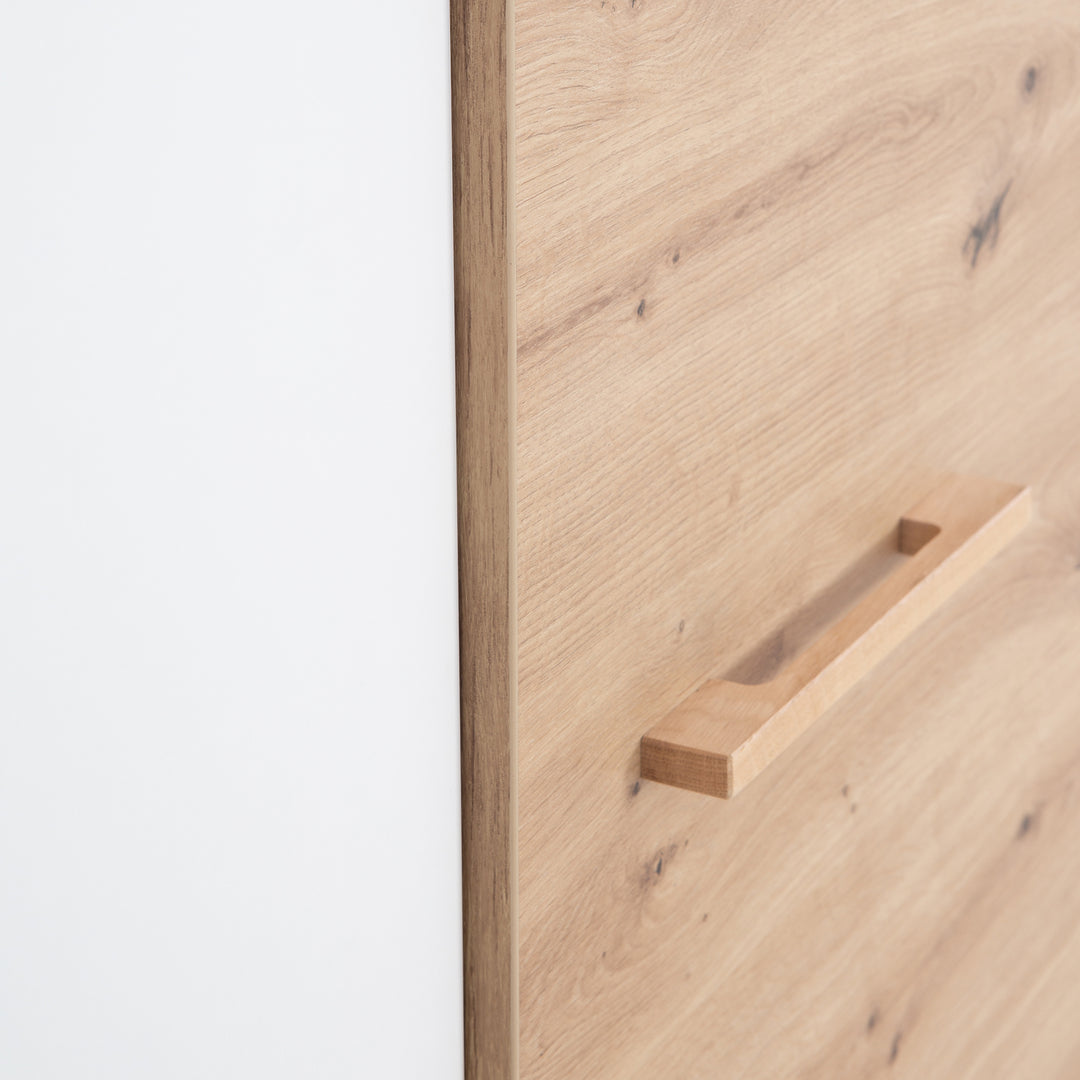 Wardrobe 'Lion' 3-Door - White / Wood-Effect Decor 'Artisan oak' - Handles Made of Solid Oak – Detail Image (16/19)
