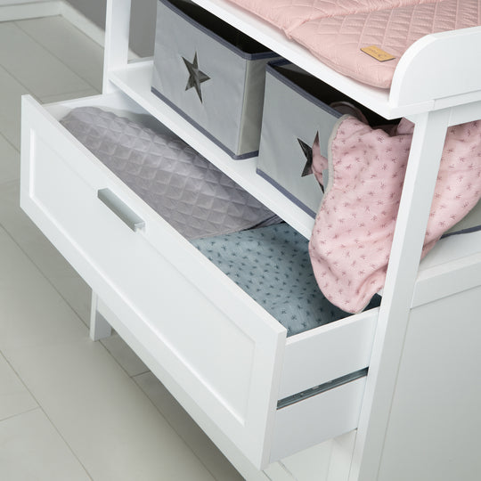 Room Set incl. Changing Table 'Hamburg' & Bedside Crib 60 x 120 cm incl. Slatted Frame – Detail Image (18/21)
