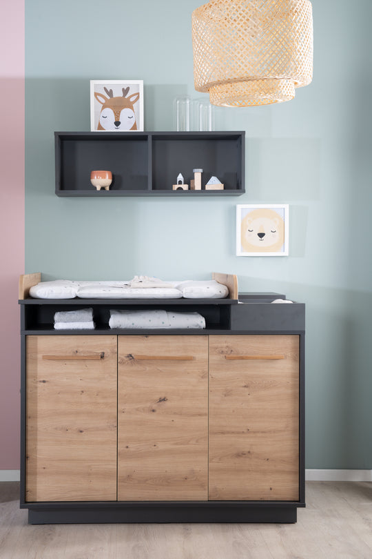 Commode à langer 'Lenn' incl. ouverts compartiments, anthracite / décor bois 'Artisan chêne' – Photo spéciale (11/15)