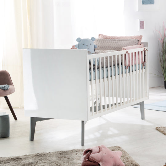 Organic riduttore paracolpi 'Lil Planet' per letti 60 x 120 - 70 x 140 cm - Cotone biologico - Rosa – Foto d'ambiente (7/7)