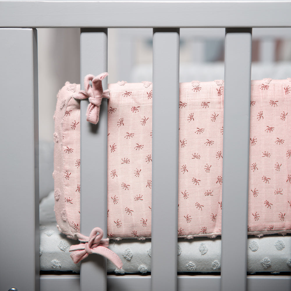 Organic Cot Bumper 'Lil Planet' for Beds 60 x 120 - 70 x 140 cm - Organic Cotton - Pink – Detail Image (2/7)
