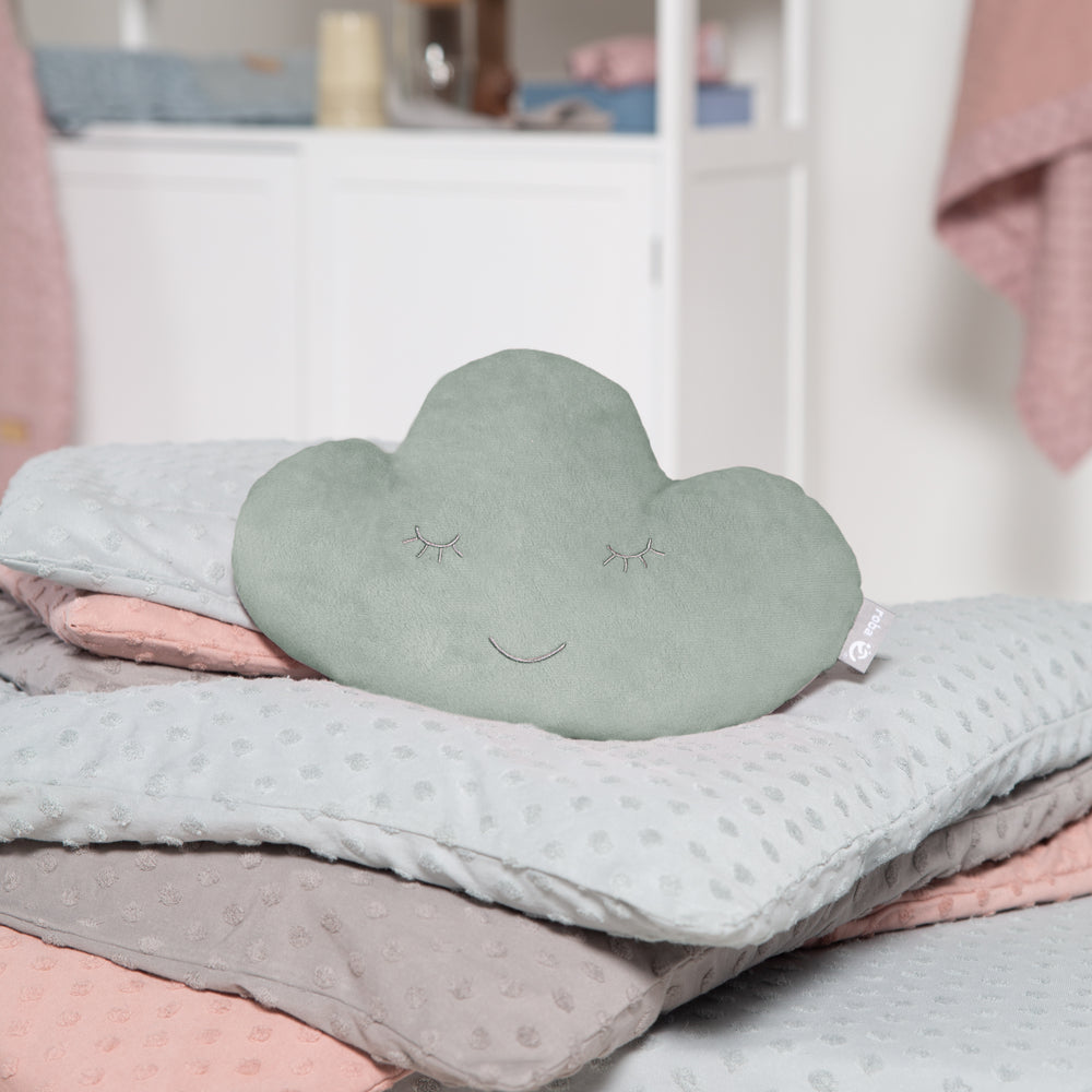 Kuschelkissen Wolke 'roba Style' frosty green, flauschiges Dekokissen für Baby- & Kinderzimmer – Milieubild (2/5)
