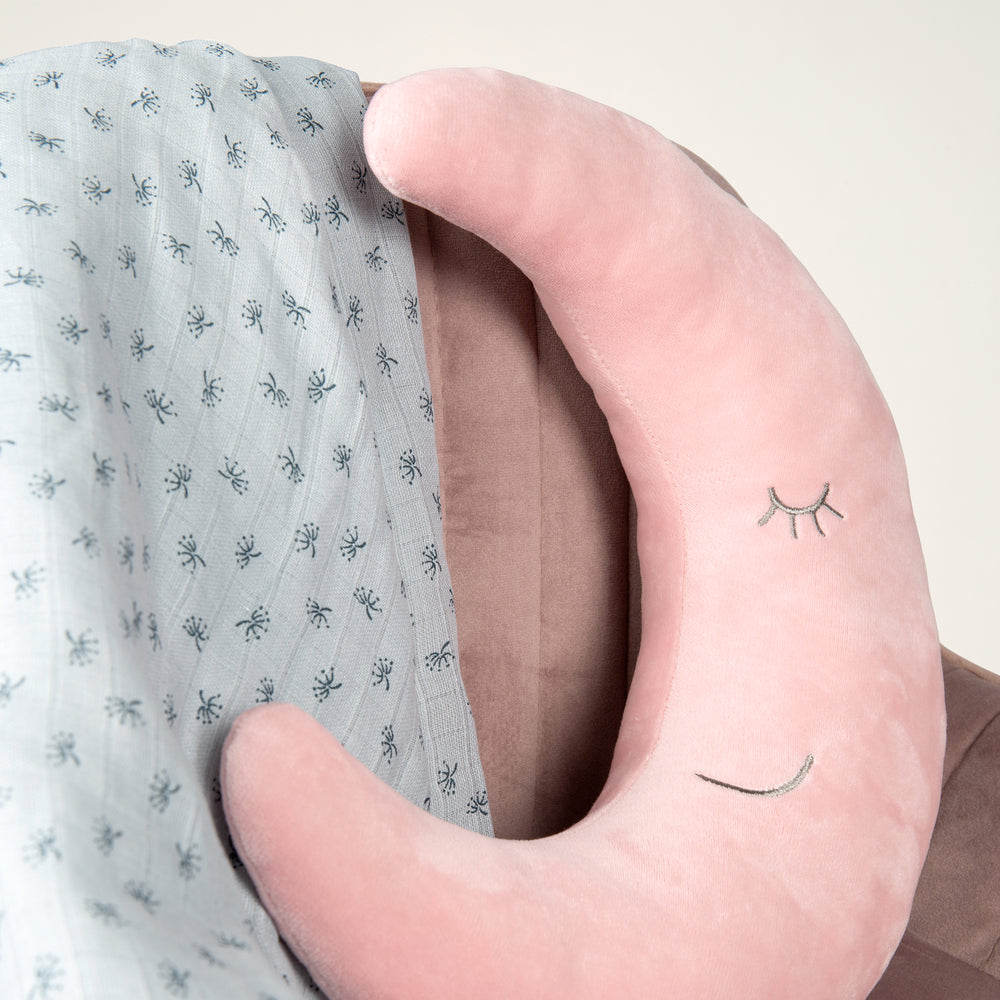 Nackenkissen in Mond-Form 'roba Style' - Weiches Dekokissen - Rosa / Mauve – Milieubild (2/6)