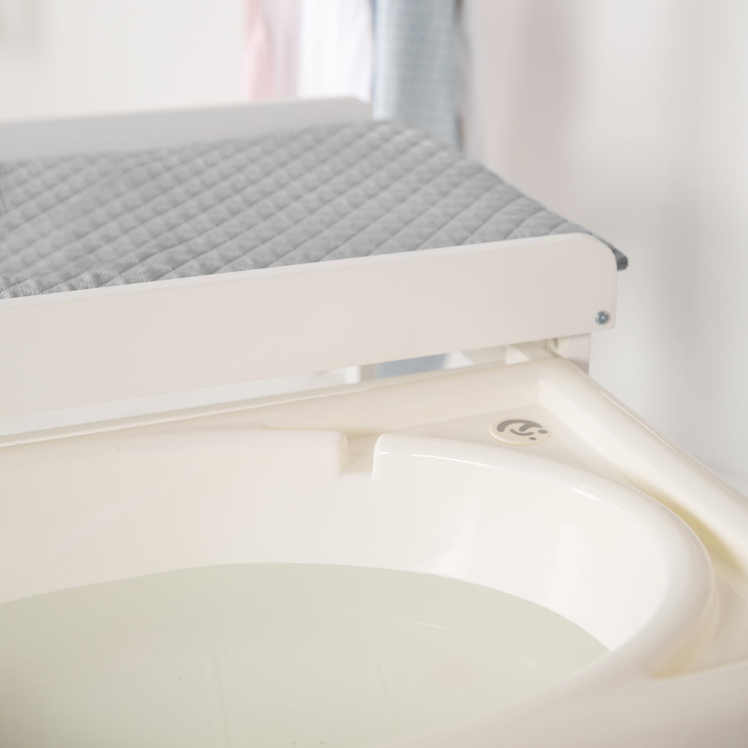 Bade-Wickel-Kombi 'Baby Pool' weiß inkl. Wickelauflage 'roba Style', ausziehbare Wanne – Detailbild (9/23)