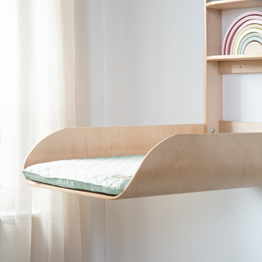 Estantería cambiador de pared de madera moldeada + colchoneta cambiador 'roba Style frosty green' – Foto de detalle (6/7)