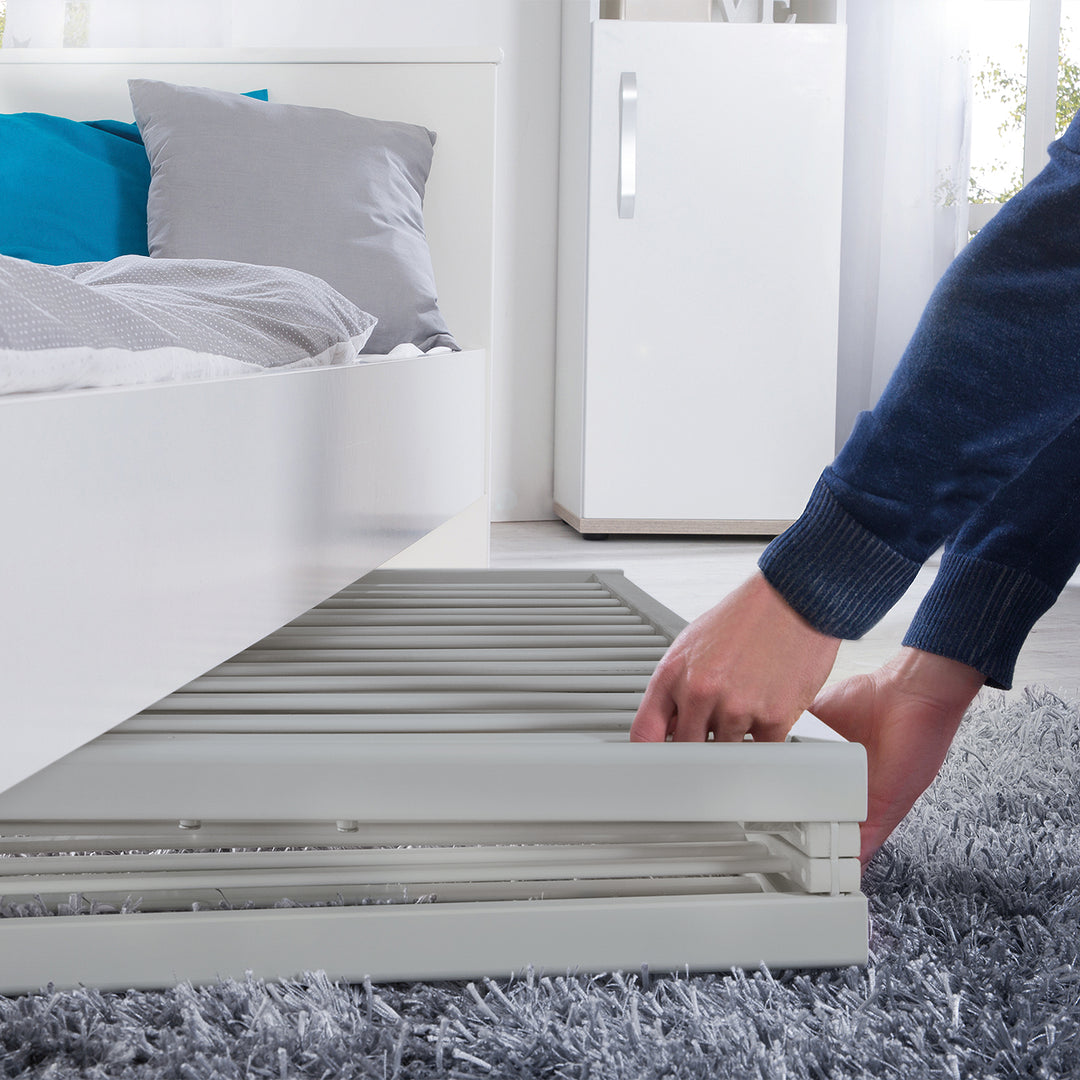 Folding Bed 'Fold Up', 60 x 120 cm, Wood Taupe, 2-Way Height-Adjustable, incl. Castors – Lifestyle Image (7/17)