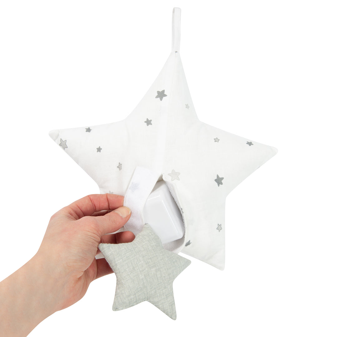 Giostrina musicale 'Sternenzauber grigio', aiuto per addormentarsi, stella in tessuto lavabile, cameretta neonati decorativo grigio/bianco – Ritaglio (5/11)