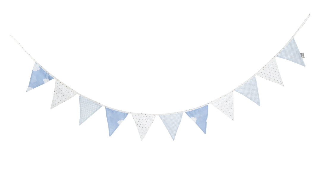 Wimpelkette 'Kleine Wolke blau', 12 Wimpel (2 m), Länge Kette 3 m, Baby- & Kinderzimmer-Deko – Freisteller (1/1)