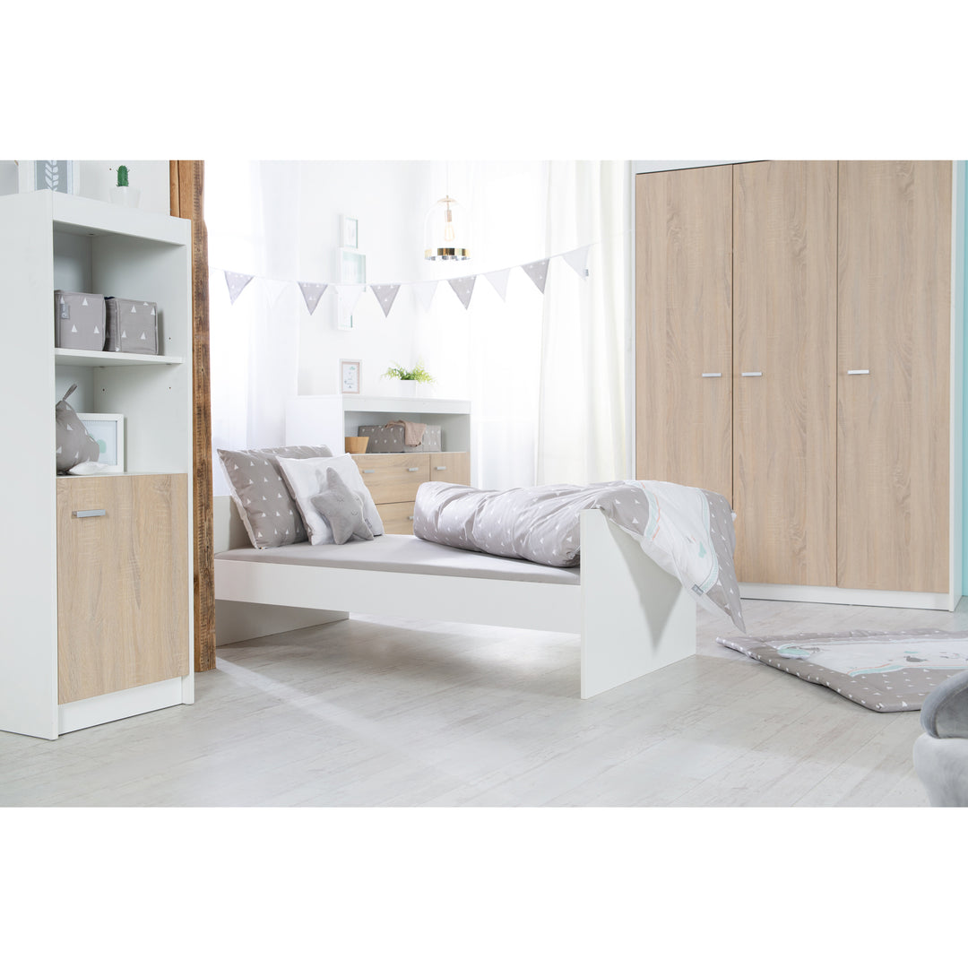 Set cameretta 'Gabriella' 3pezzi - Letto 70x140 + cassettiera fasciatoio stretto + armadio 3ante – Foto d'ambiente (13/16)