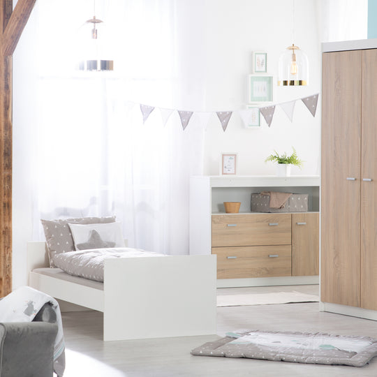 Lettino combinato 'Gabriella', 70 x 140 cm, bianco/ naturale, regolabile in altezza, 3 sbarre removibili, trasformabile – Foto d'ambiente (7/8)
