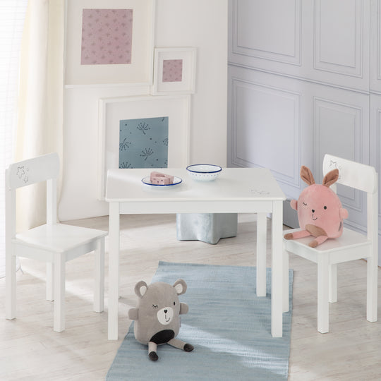 Set de mesa y sillas infantil 'Little Stars', 2 sillas infantiles & 1 mesa, madera, blanco lacado, con estrella – Foto ambientada (2/8)