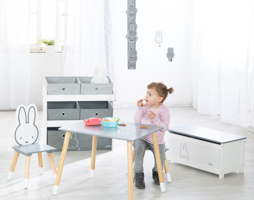 Spielregal 'miffy®', Spielzeugregal mit 5 Stoffboxen, Aufbewahrungsregal, für Jungen und Mädchen – Milieubild (6/8)