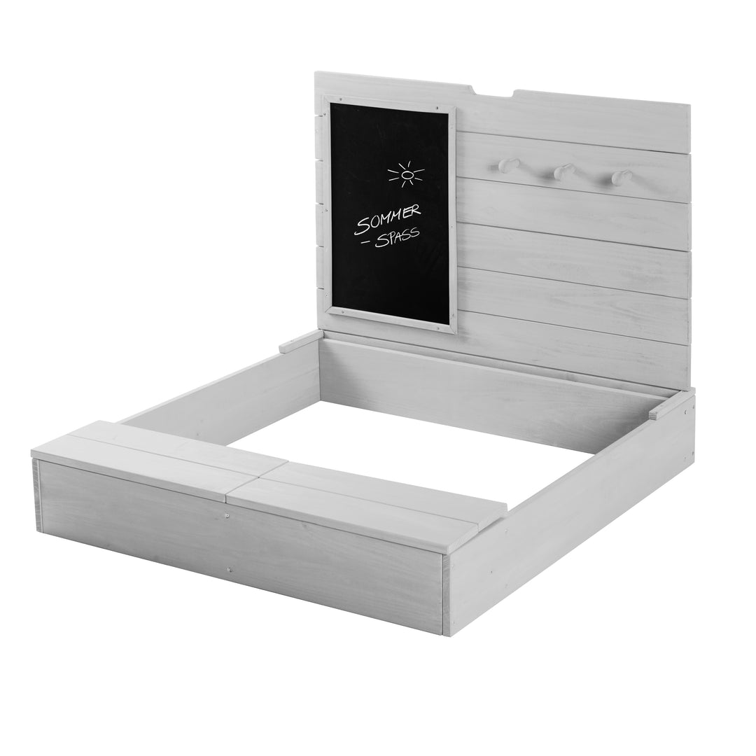 Sandkasten mit Deckel, aufklappbar mit Tafel & 3 Haken, Massivholz grau lasiert – Freisteller (1/8)