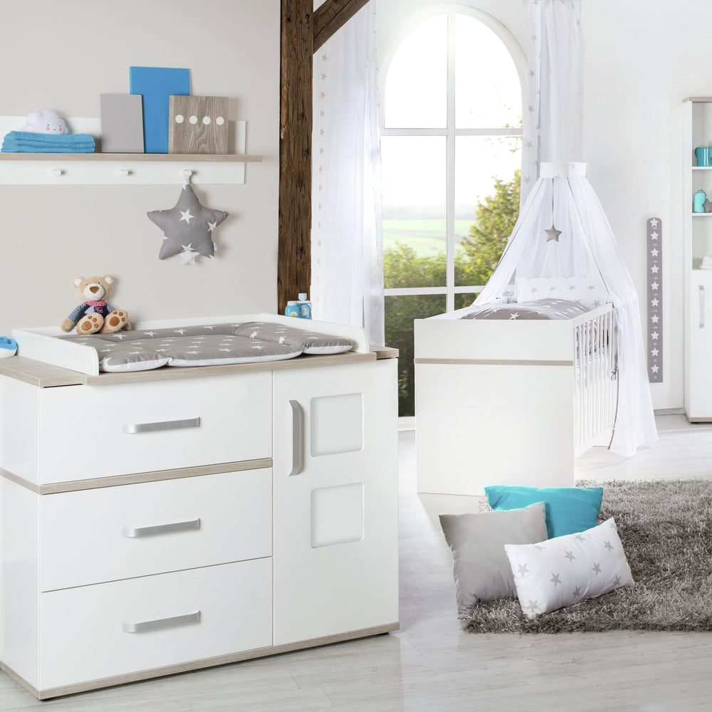 Kindermöbelset 'Moritz‘, 3-teilig, mit Kinderbett 70 x 140 cm, Wickelkommode breit & Schrank, weiß – Milieubild (2/11)