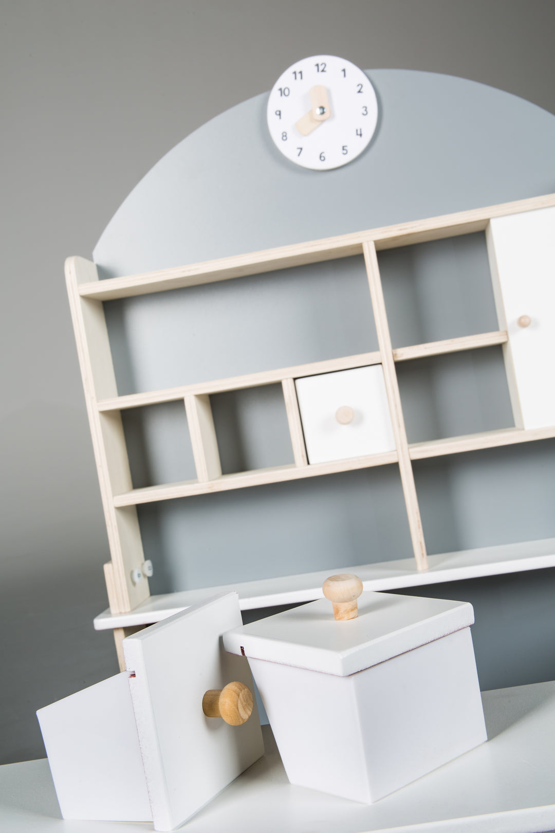 Marchande pour enfants, marchande en bois, stand de vente avec comptoir et comptoir latéral – Photo de détail (8/17)